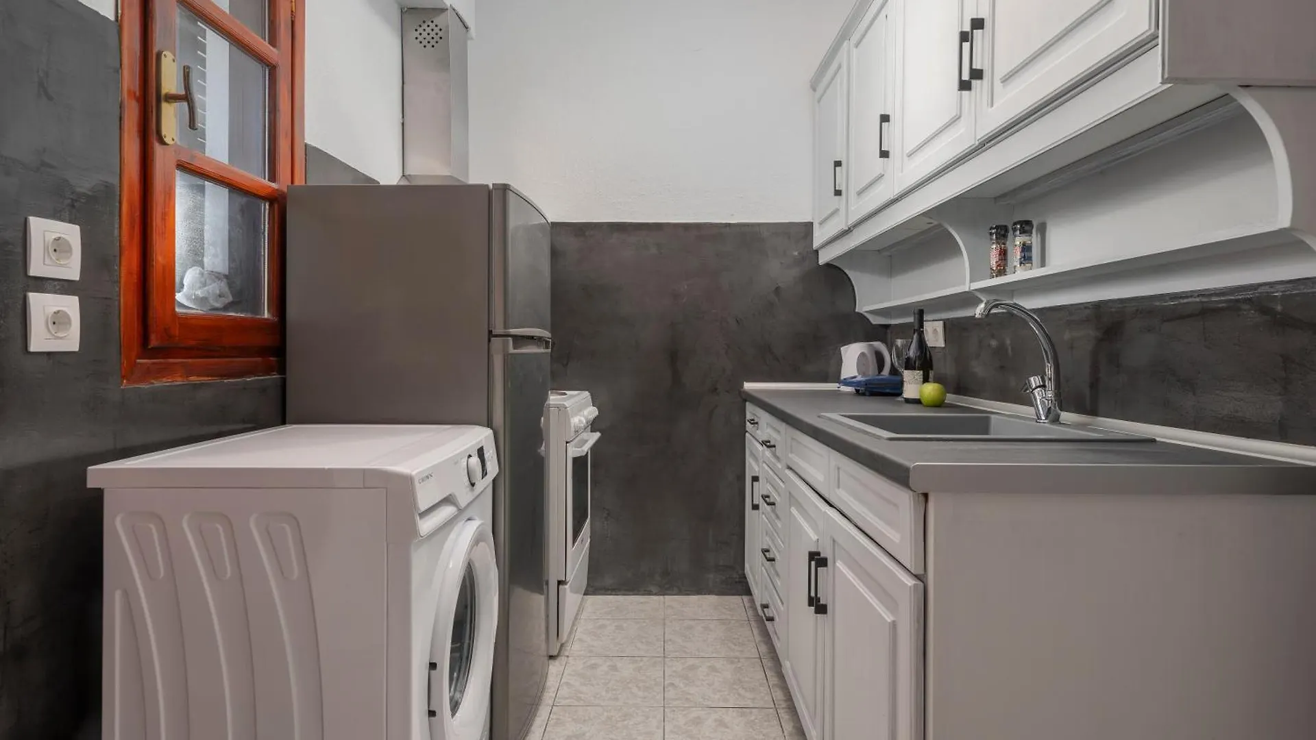 Eleon Suites & Apartments Άφυτος Ελλάδα