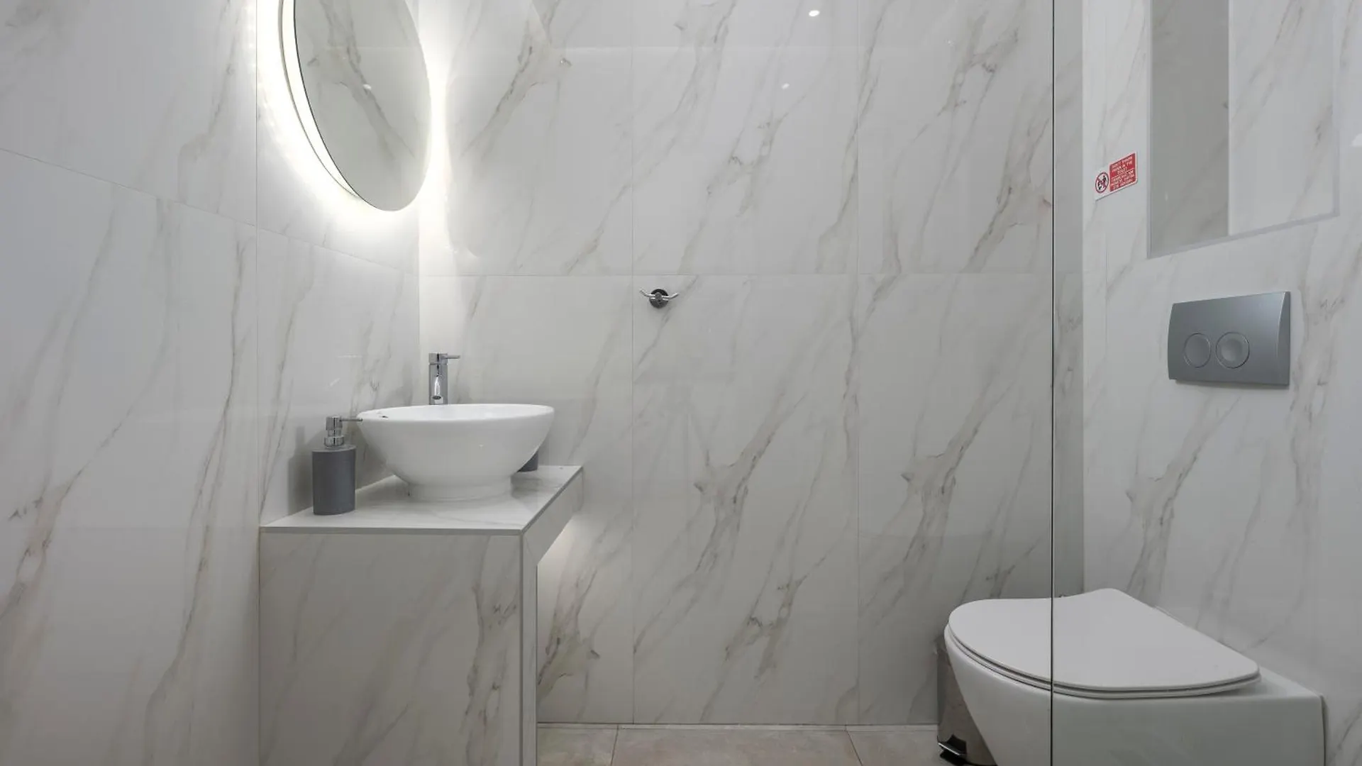Eleon Suites & Apartments Afytos