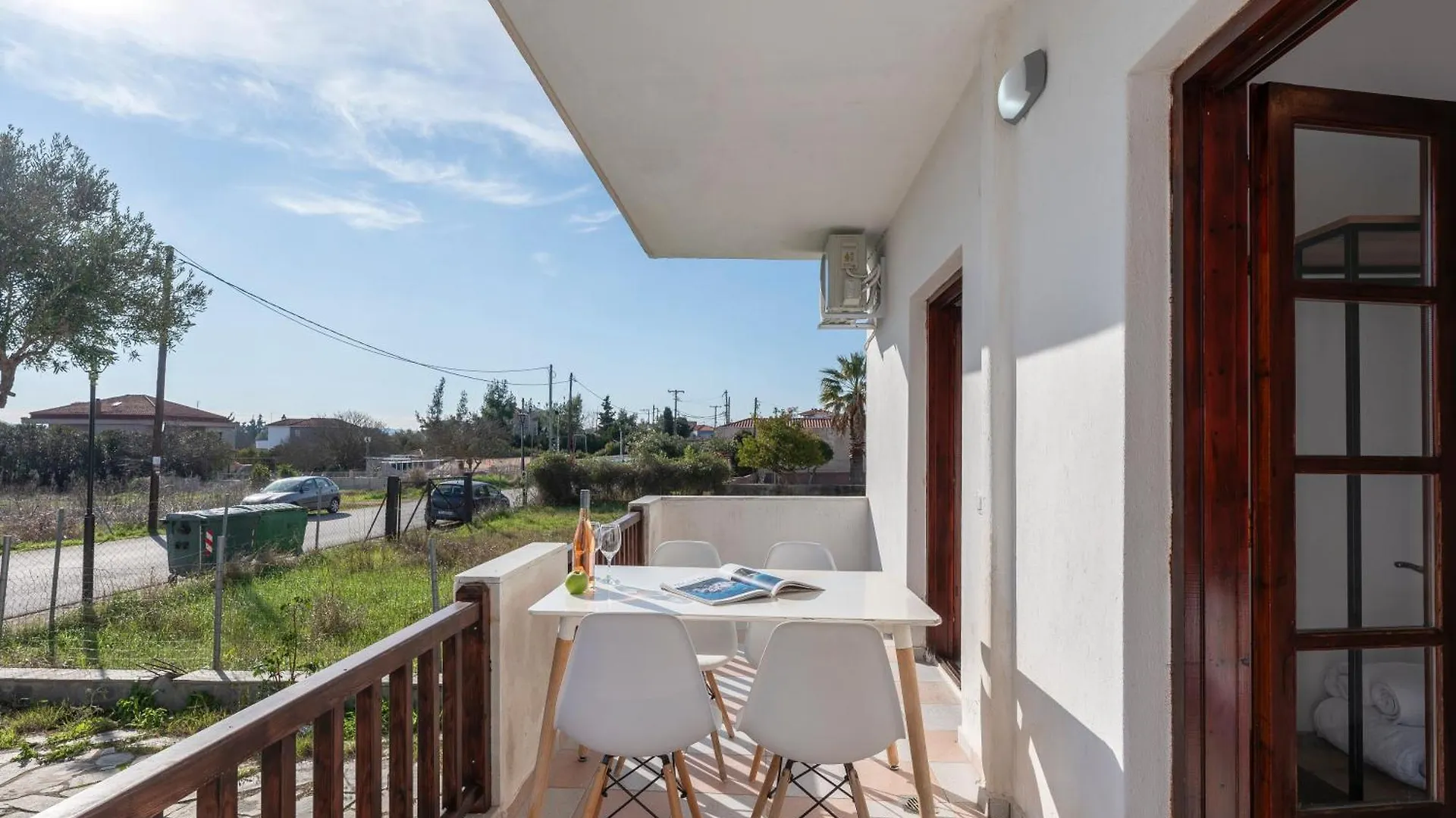 Eleon Suites & Apartments Afytos Greece