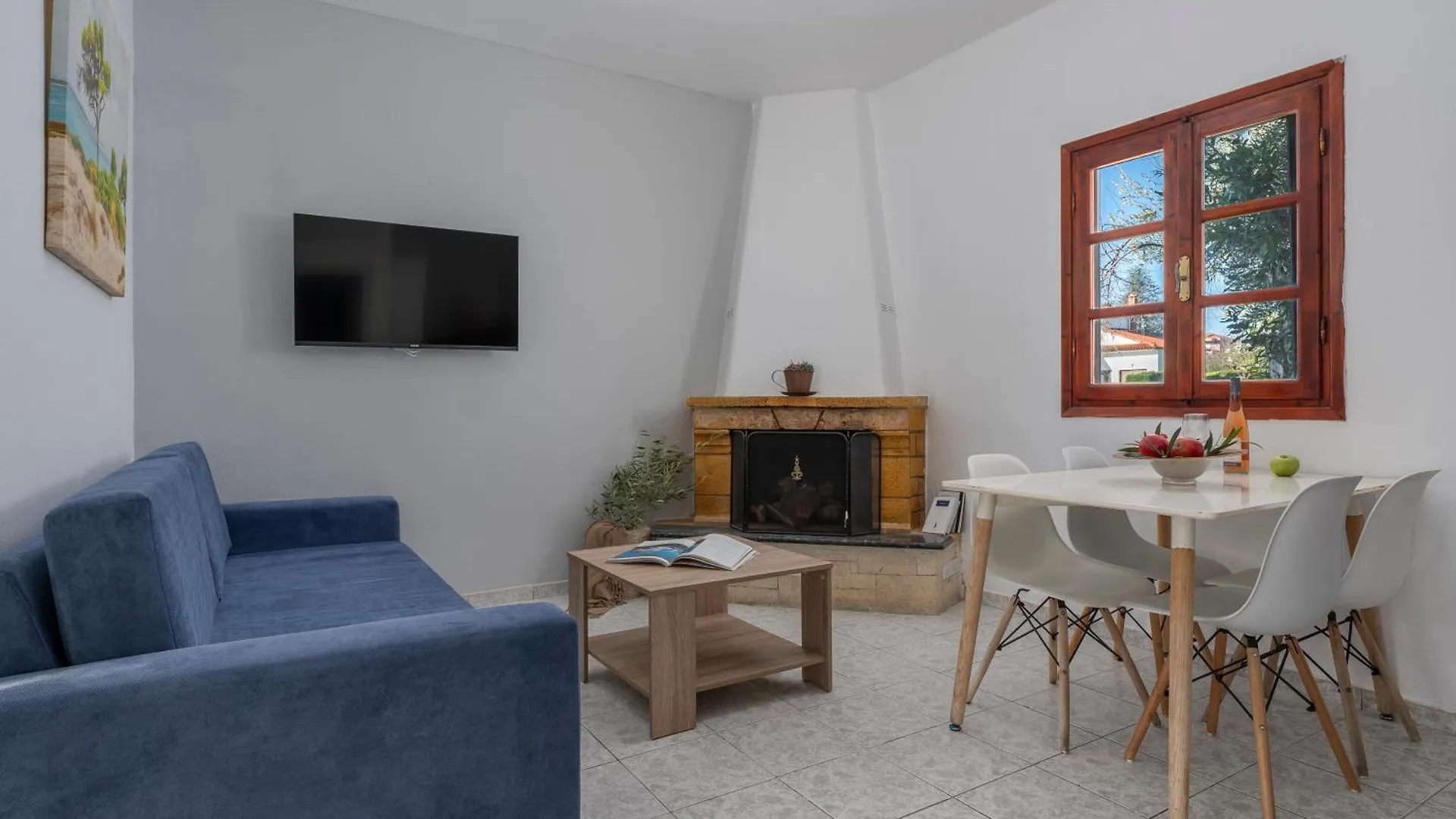 Eleon Suites & Apartments Afytos