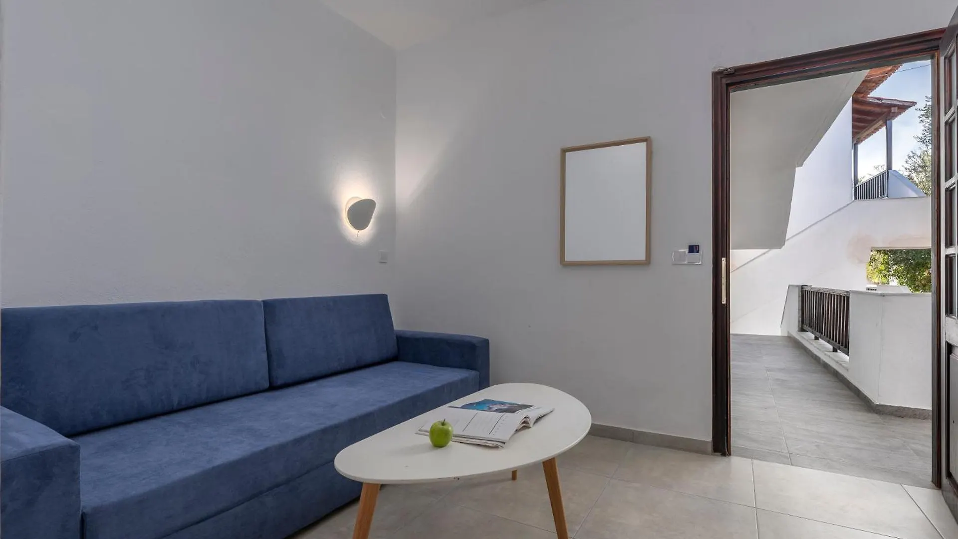Eleon Suites & Apartments Afytos