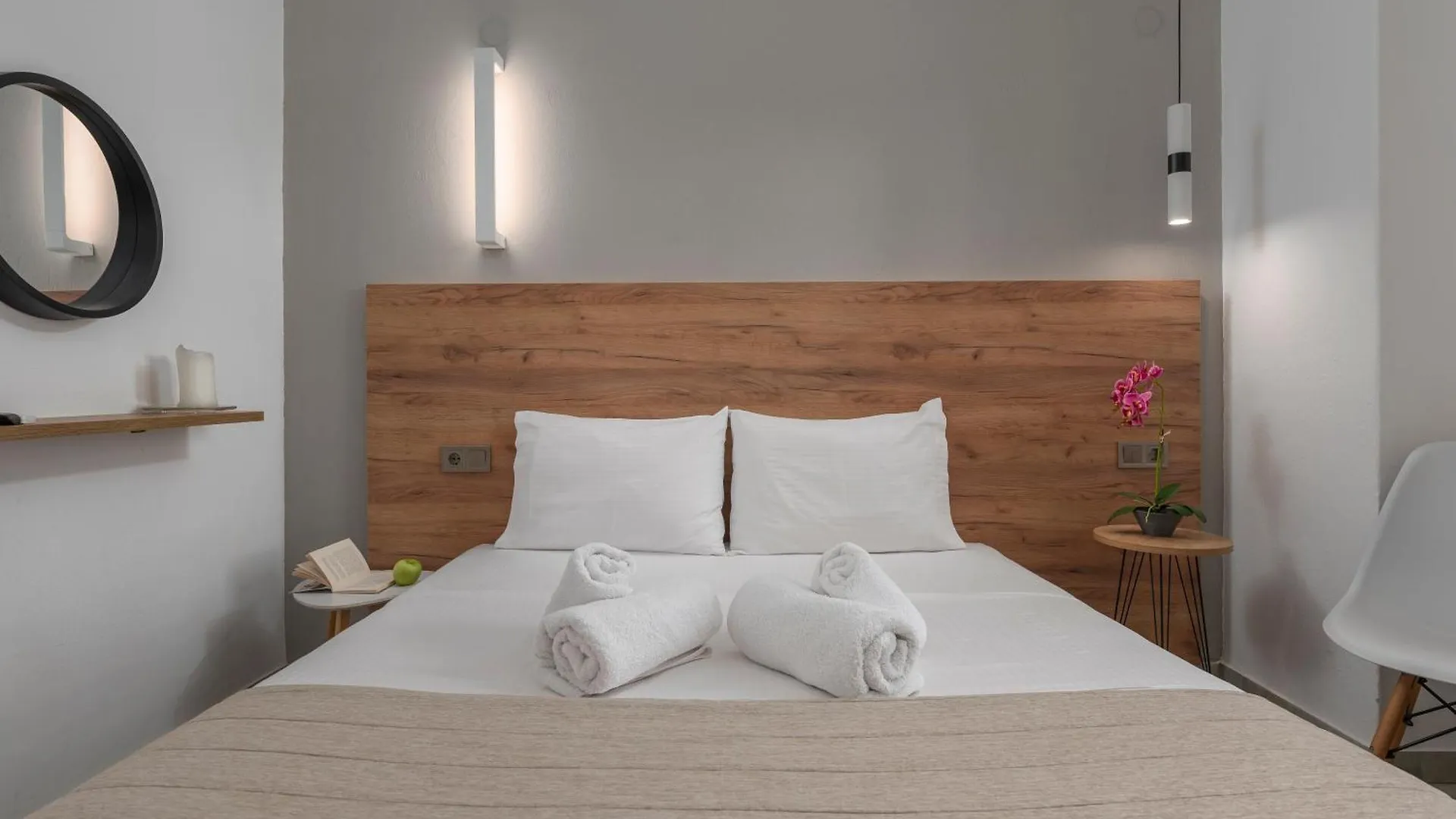 Eleon Suites & Apartments Afytos